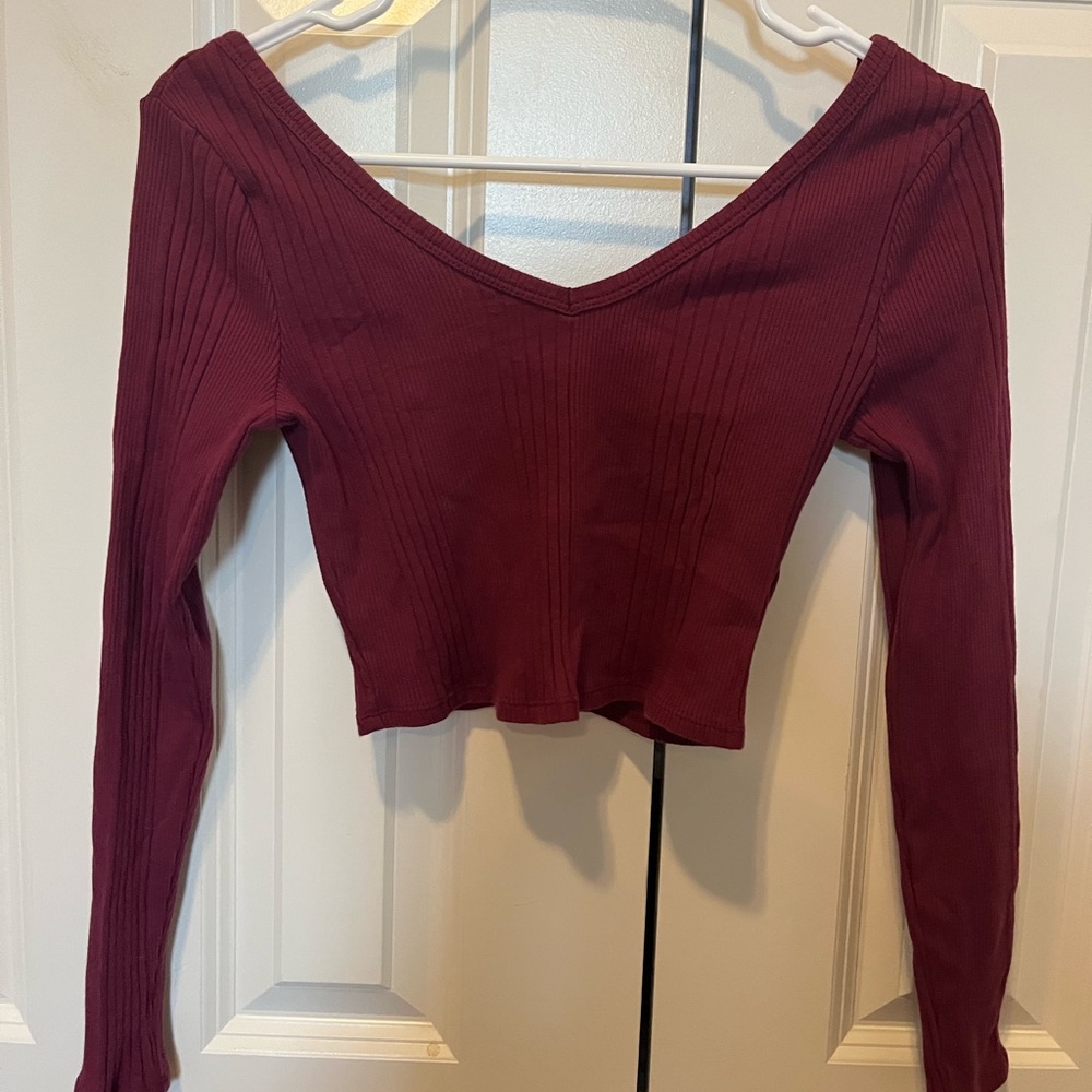 Long sleeved Maroon Crop top